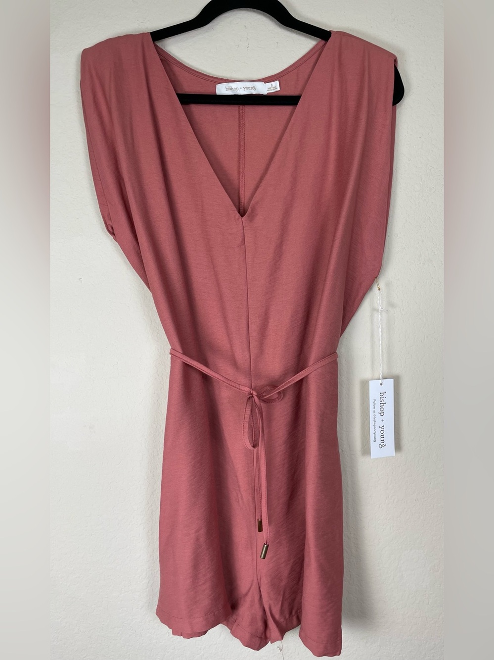 NWT bishop + young Rose Mauve V-Neck Tie-Waist Romper Shorts - Sz S